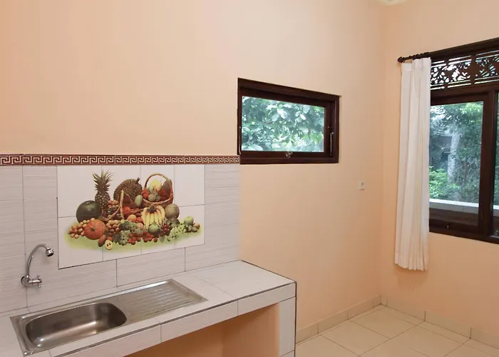 Konukevi Citrus Tree - Arik Ubud