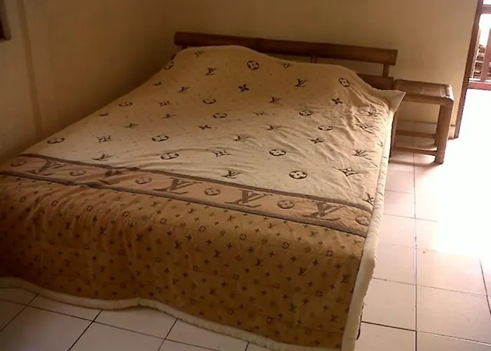 Citrus Tree - Arik Konukevi Ubud